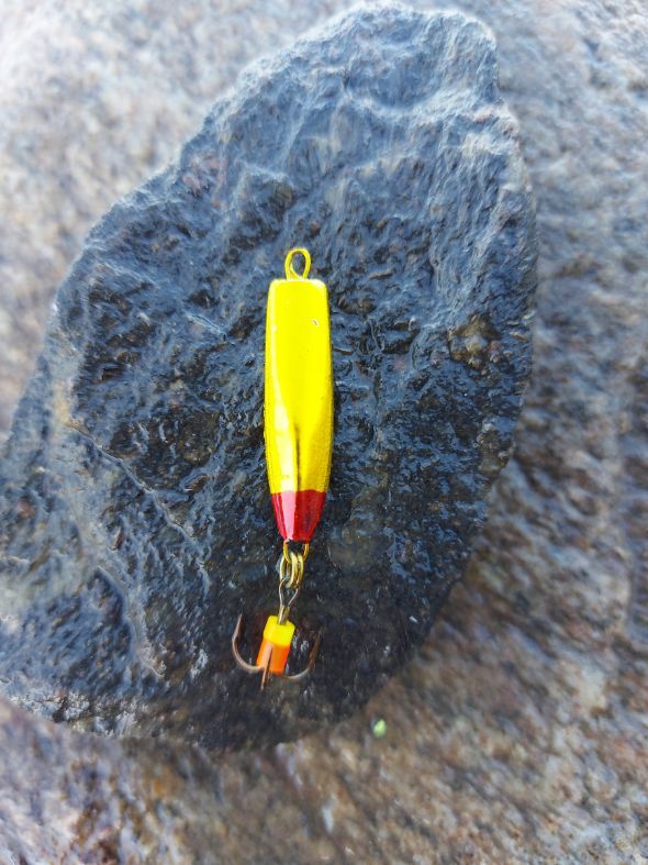 HRT Eis Jig 2 cm - 4 cm, 2 g - 9 g 3-Haken
